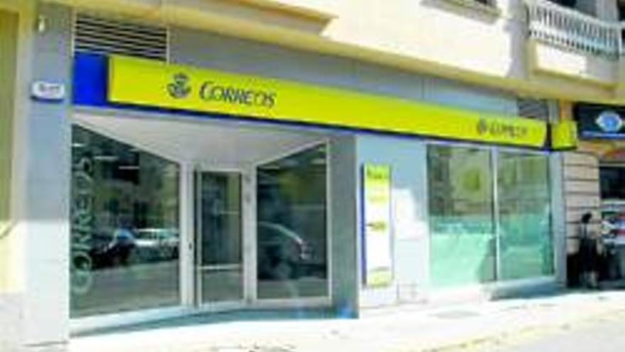 Correos reabre su sede de Montijo tras hacer una reforma