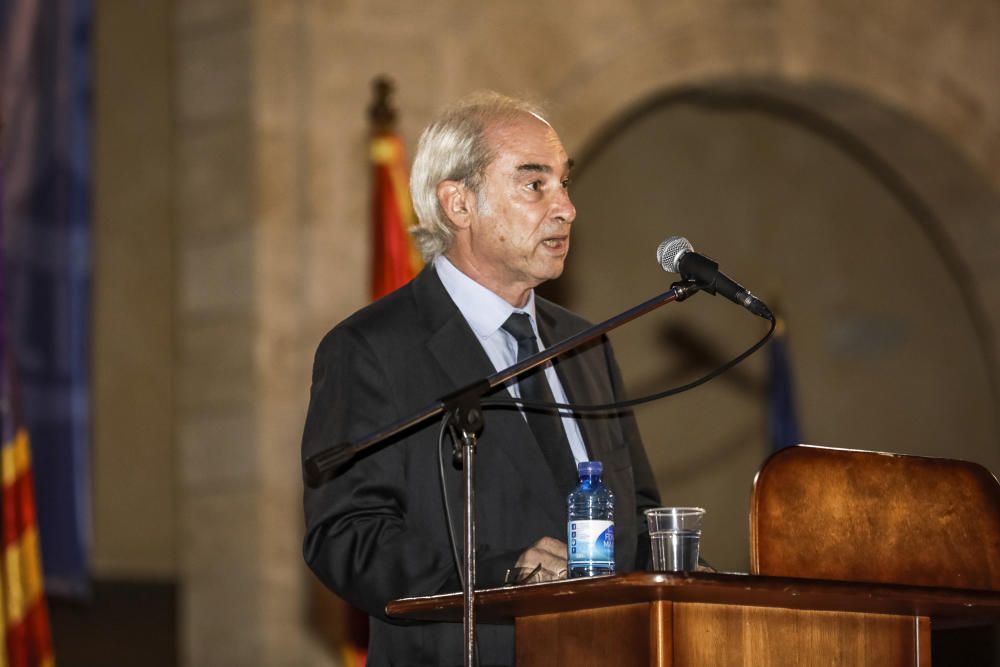 La Policía Nacional rinde homenaje  a las mujeres en su fiesta