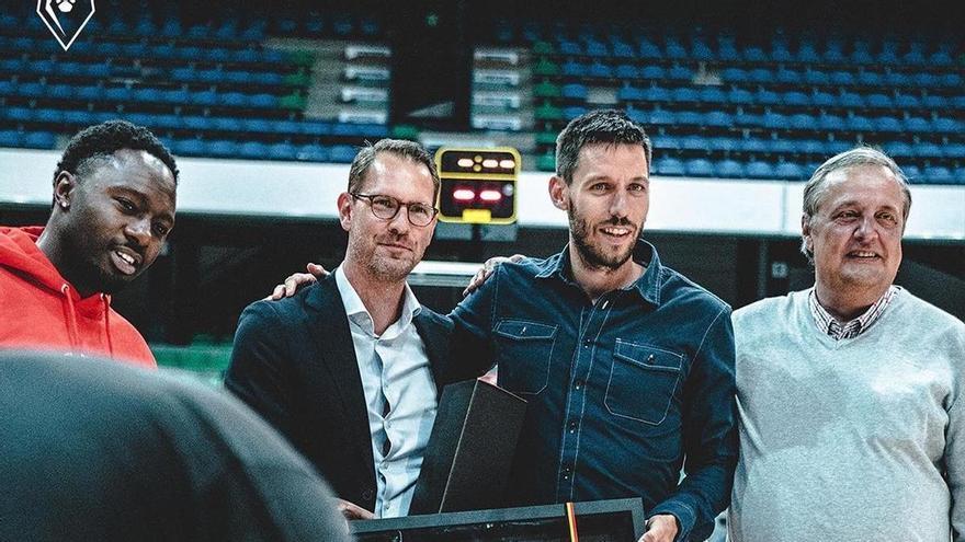 Homenaje en Bélgica a su leyenda Sam Van Rossom