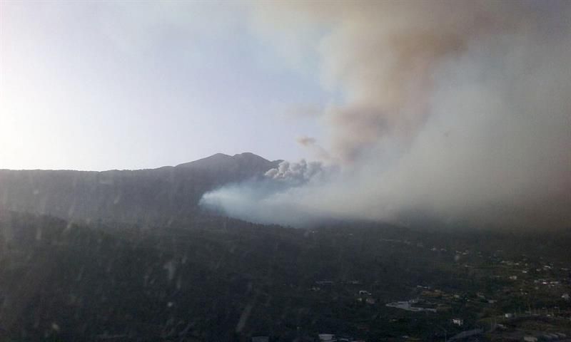 Incendio forestal en la zona de Montaña de Jedey