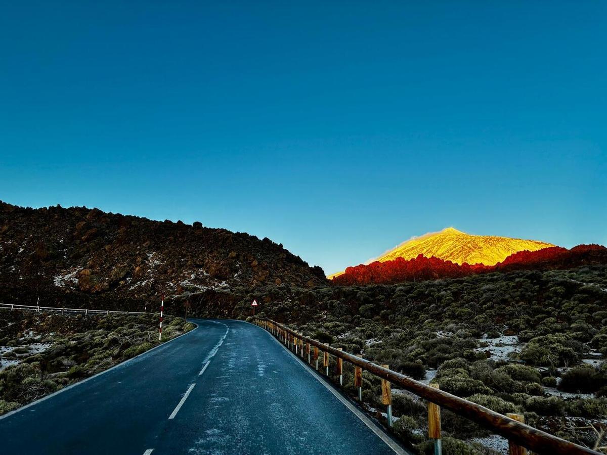 Así amanece el Teide el domingo 22 de marzo de 2026 tras haber dejado atrás lo peor de la borrasca Therese
