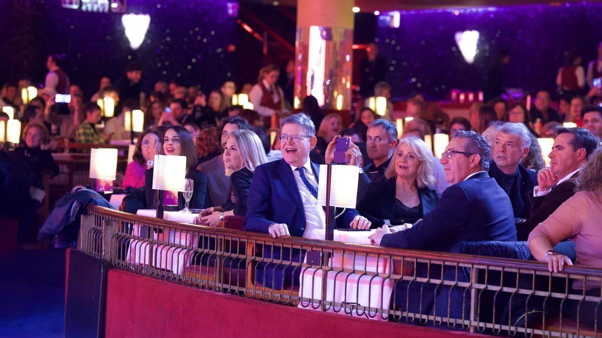 Ximo Puig, frente a Toni Pérez, en la gala inaugural.