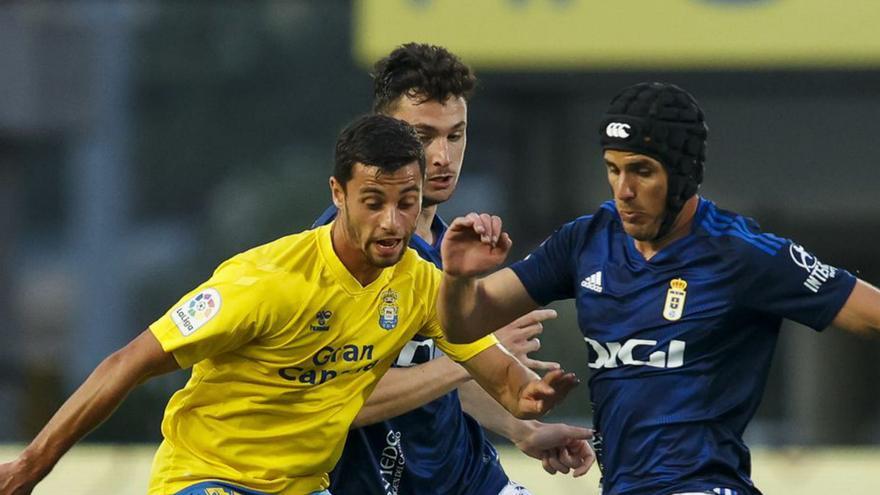 Aquellos resbalones en Almería, Córdoba, Soria, Las Palmas... El Oviedo, dispuesto a saldar su deuda con el play-off