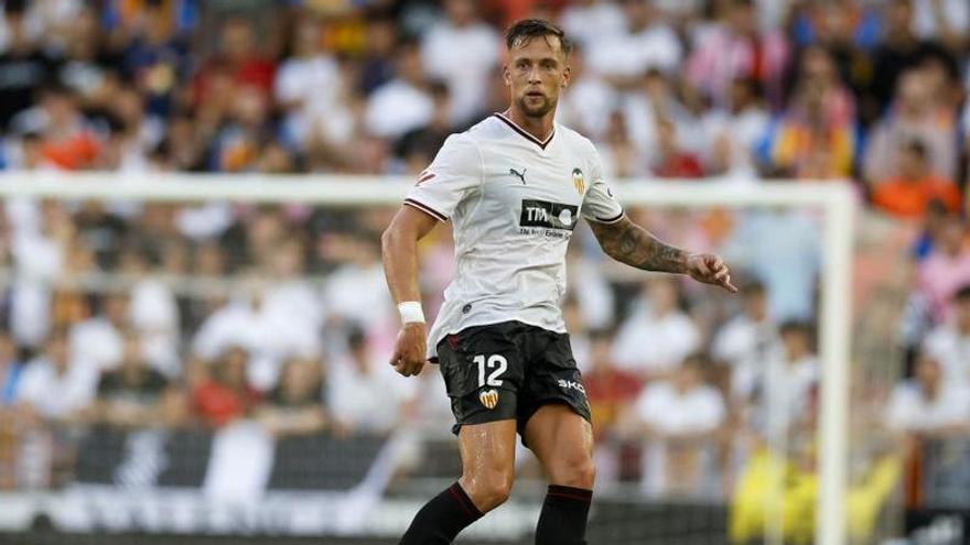 Comunicado oficial del Valencia CF sobre la lesión de Justin De Haas: tiempo de baja y partidos que se puede perder