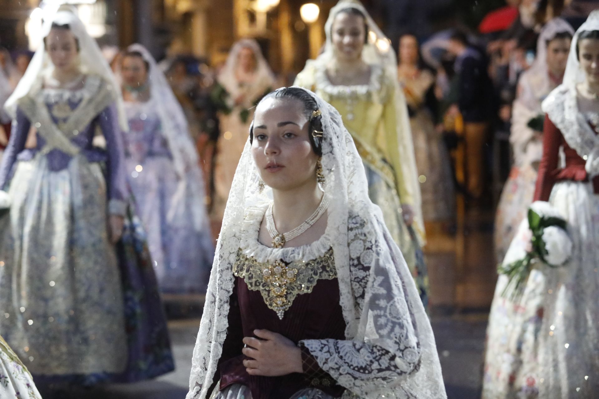 Búscate en el primer día de ofrenda por la calle de la Quart (entre las 19:00 a las 20:00 horas)