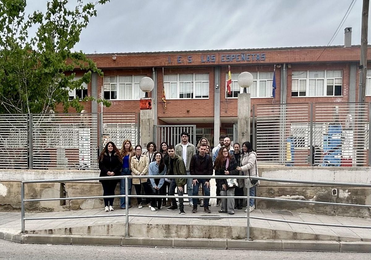 Minuto de silencio en el IES Las Espeñetas