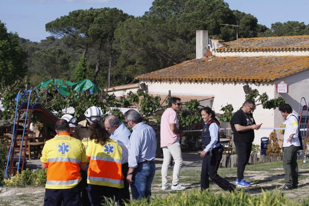 Una niña muere al salir volando un castillo hinchable en Caldes de Malavella