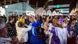 Sevillanas en la Feria de Abril del Fòrum, el sábado.