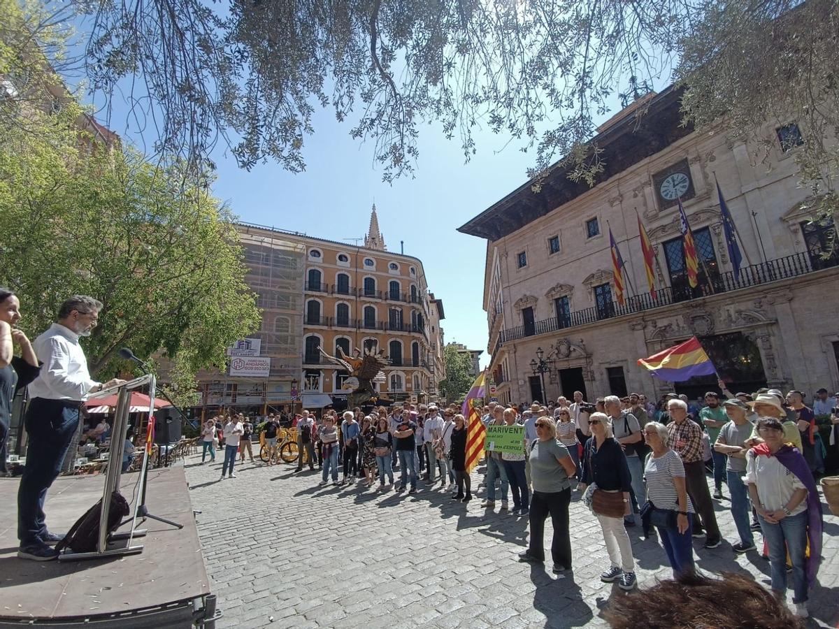 Aniversario de la II República en Palma: “No podemos consentir la derogación de la ley de Memoria”