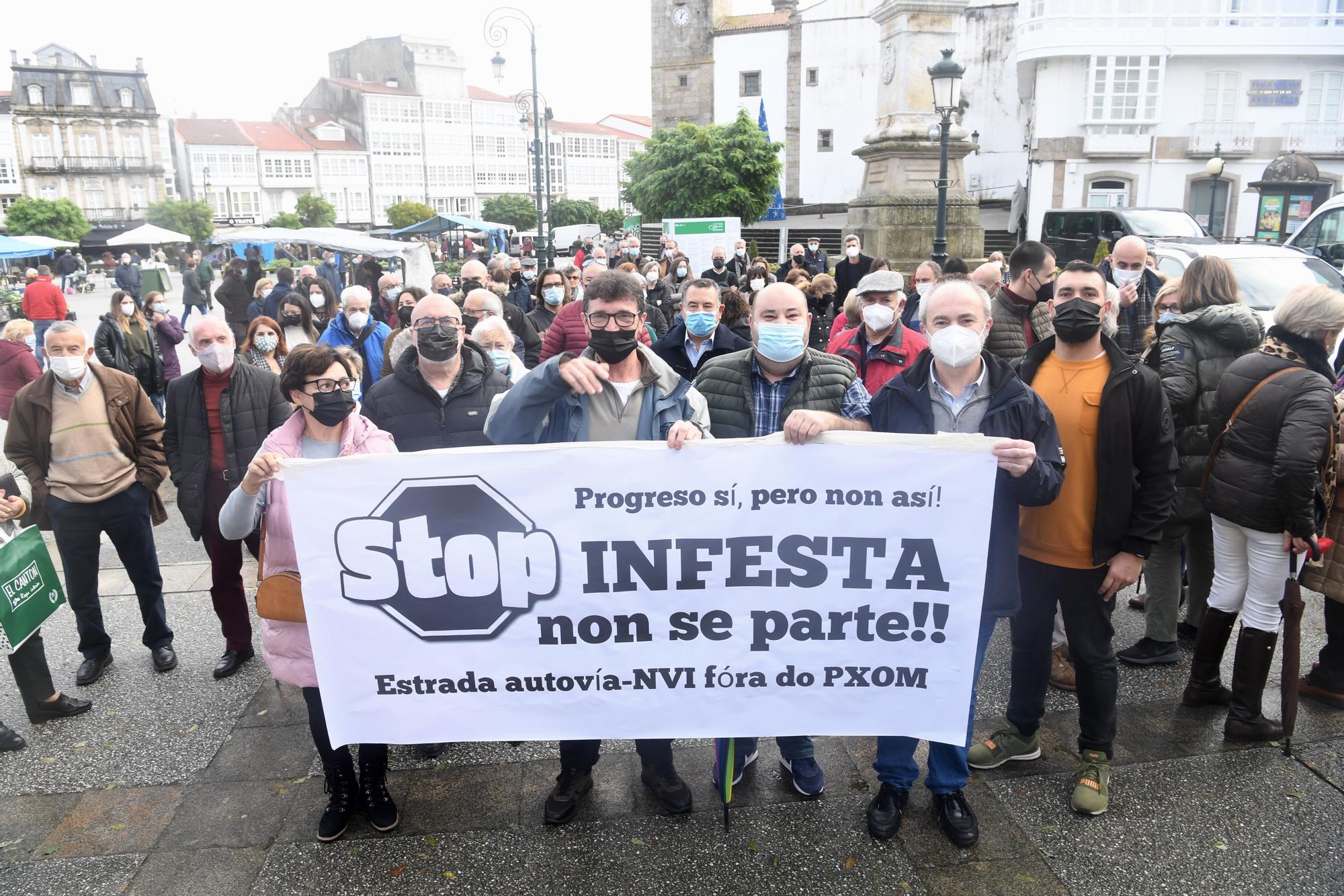 Concentración en Betanzos contra el vial de Infesta