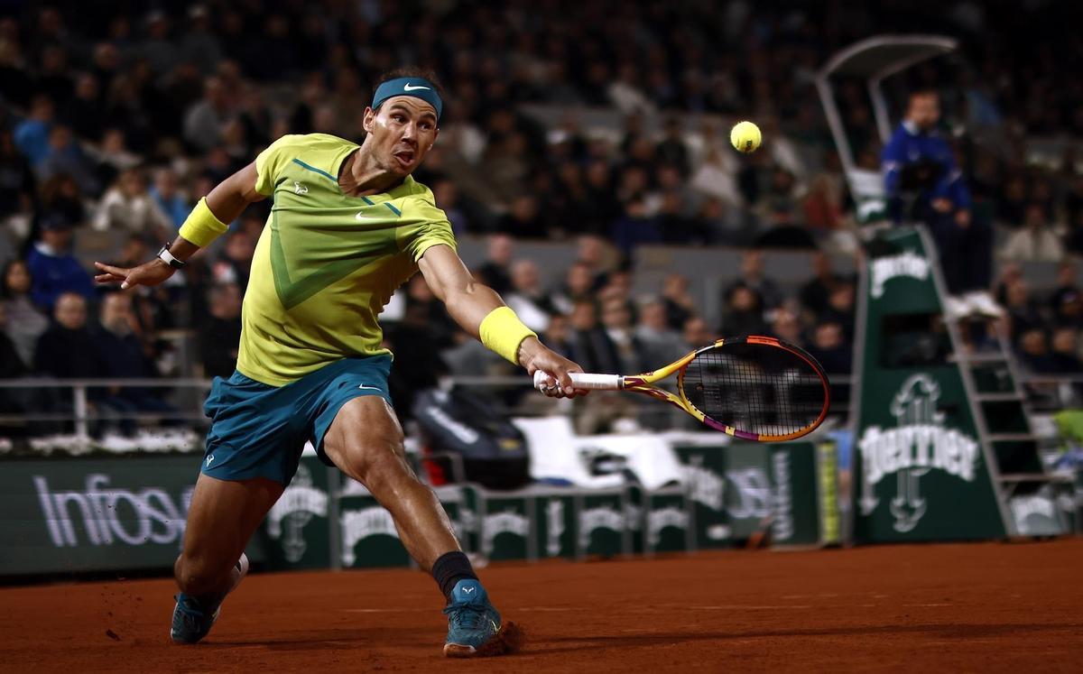 Un instante del Nadal-Djokovic de cuartos en Roland Garros.