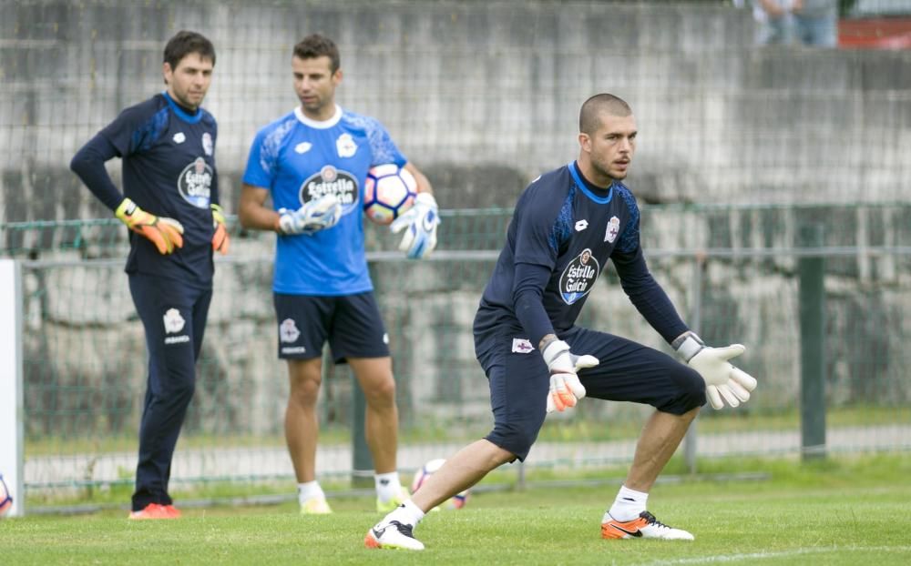 El turco se reincorpora al grupo y el canterano amplía su permiso hasta el jueves a la espera de concretar su nueva cesión