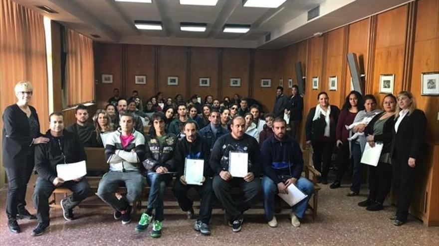 Entrega de diplomas de los cursos del Plan de Desarrollo Gitano 2017