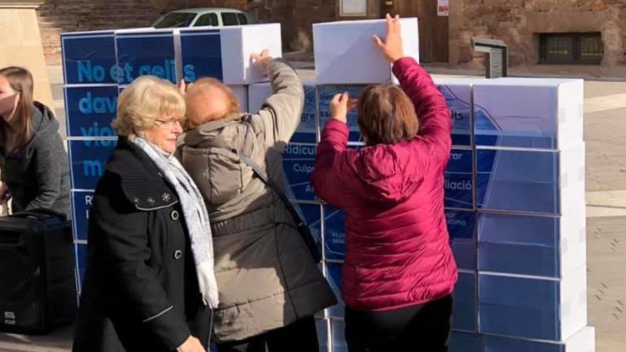 El Bages alça icebergs com a símbol dels mals tractes ocults