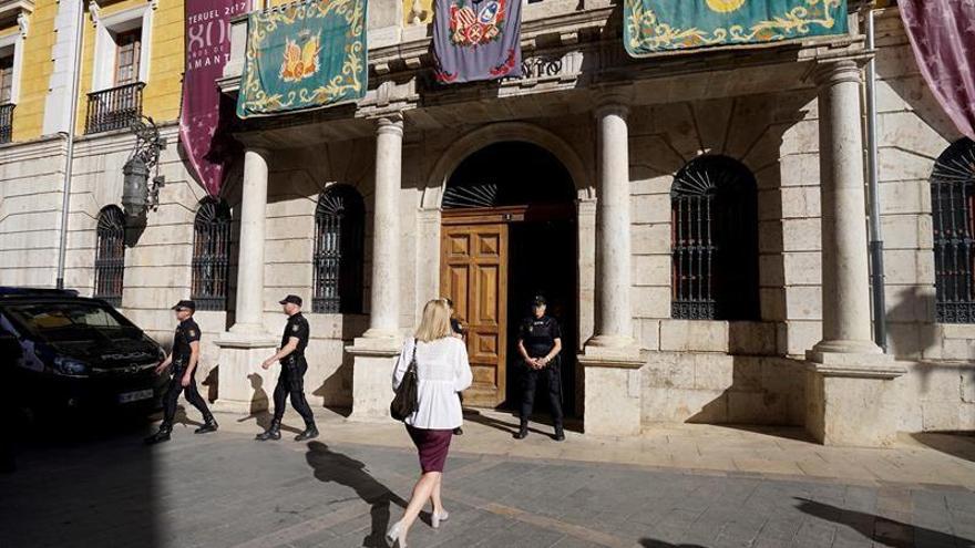 La UDEF registra los ayuntamientos de Teruel y Huesca por la contratación irregular de semáforos