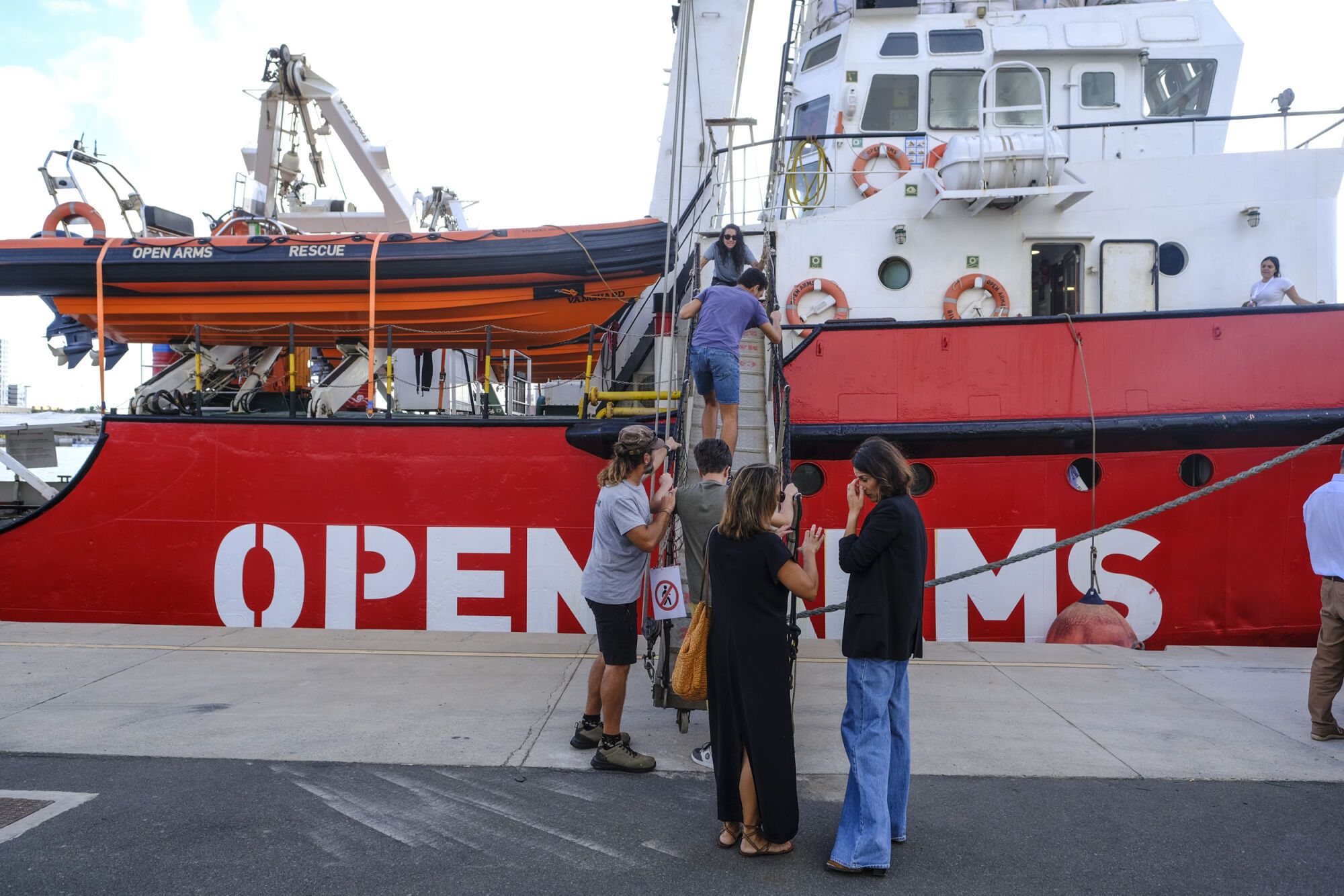 Jornada de puertas abiertas en el 'Open Arms' en el Puerto de Las Palmas