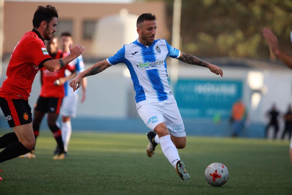 Empate en el derbi entre Atlético Baleares y Mallorca