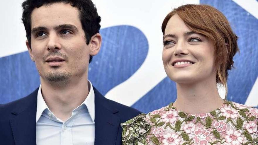 Chazelle y Emma Stone, en la presentación de &quot;La La Land&quot;. // Efe