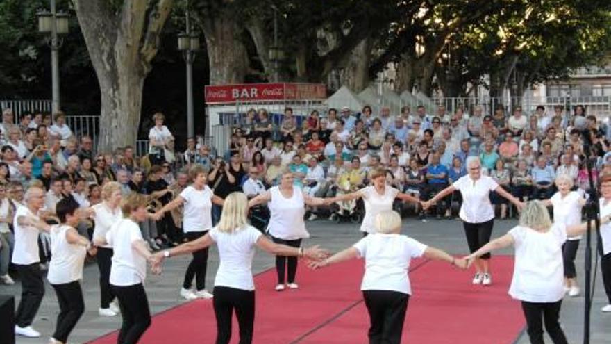 Un gran nombre de persones van participar als actes.