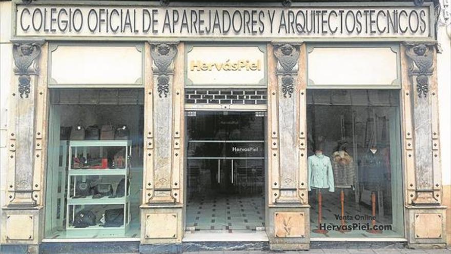 HervásPiel abre tienda en un edificio histórico