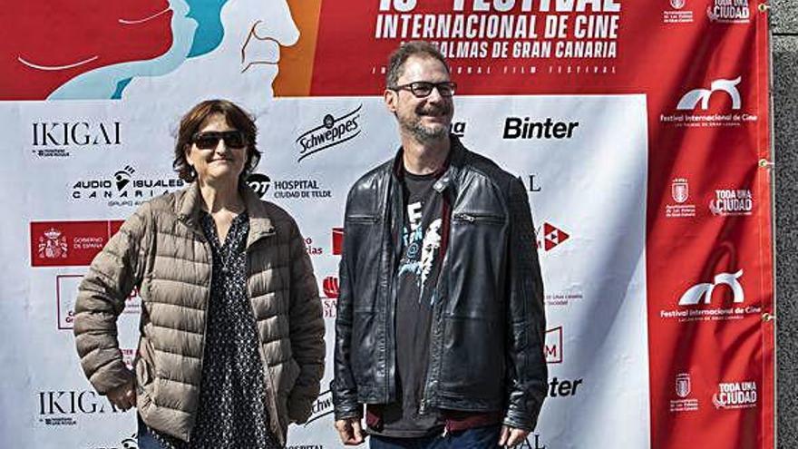 Virginia García de Lucas y Javier Sales, ayer, poco antes de la presentación del ciclo.