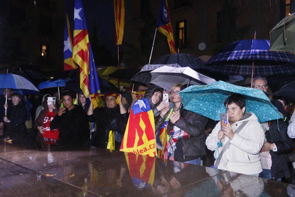 Puigdemont omple la plaça de la Independència de Girona