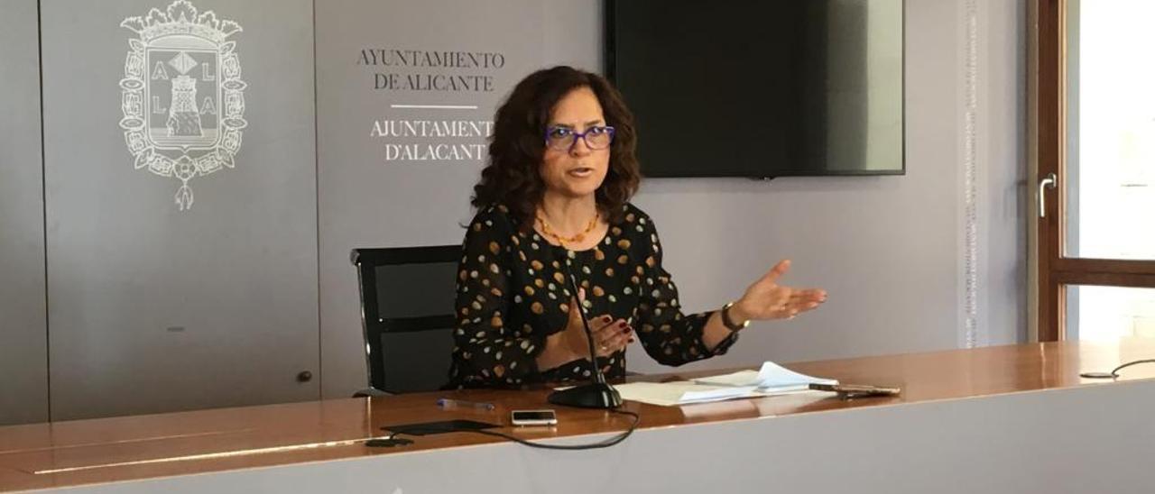 Mari Ángeles Padilla da detalles de la investigación interna del Ayuntamiento.