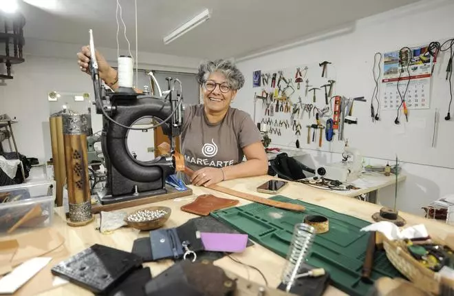 Los viejos oficios: Sandra Sandoval, artesana del cuero