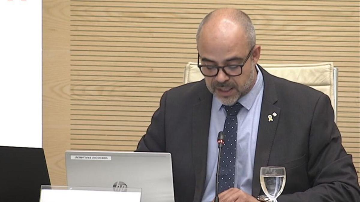 Miquel Buch, durante la comparecencia de la Comisión de Economía del Parlament catalán.