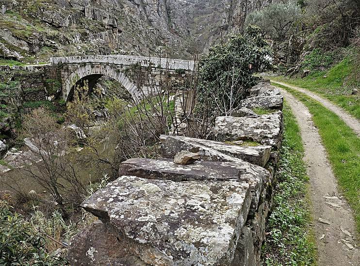 Puente medieval sobre el Varosa, Lamego