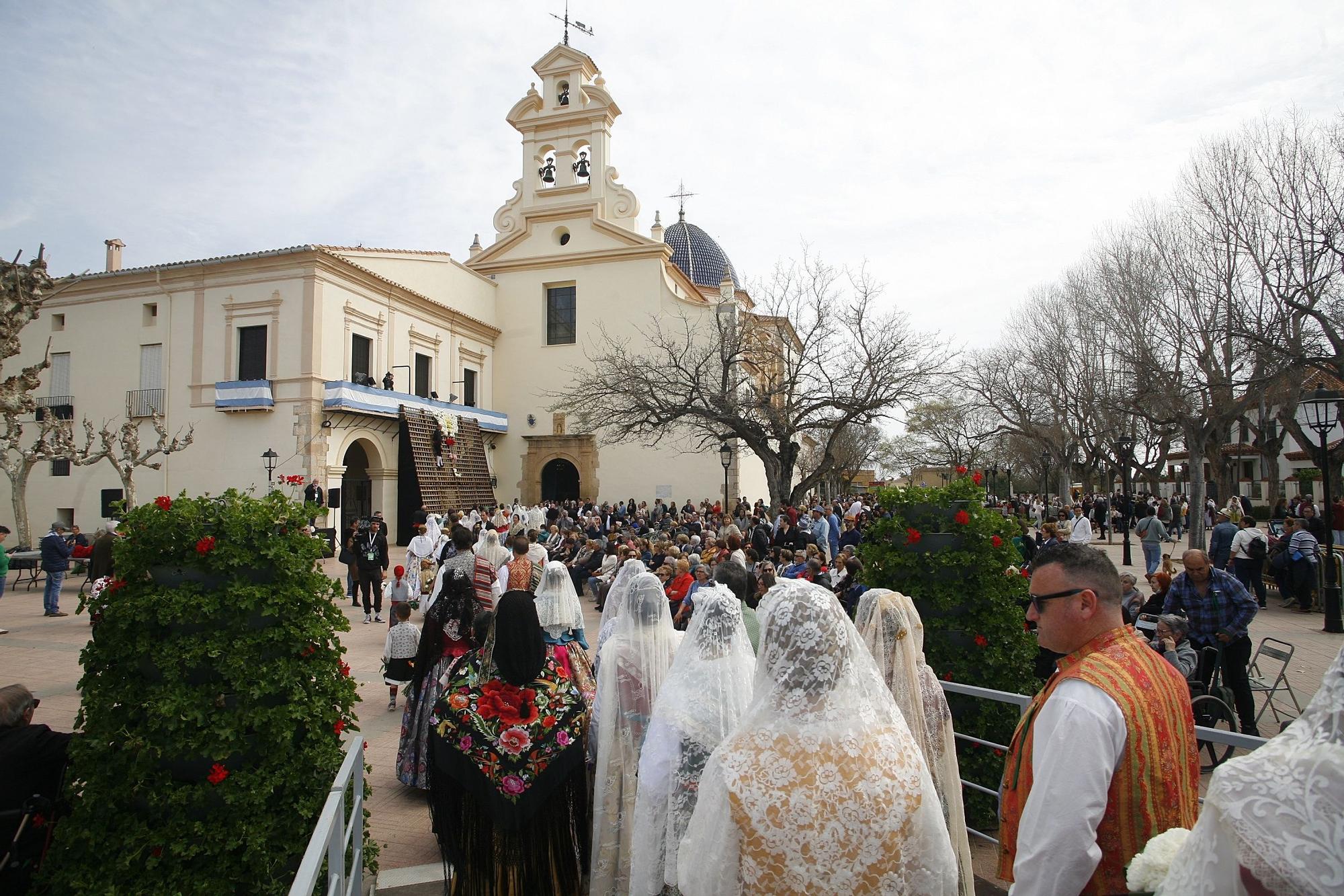 Galería de la Ofrena: El homenaje de las fiestas a la Mare de Déu de Lledó