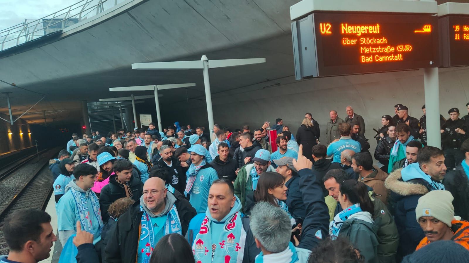 Stuttgart se tiñe de celeste