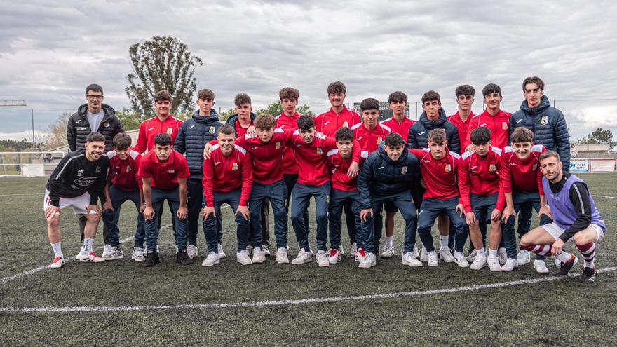 El Estradense deja encarrilado el play-off antes de poner a prueba al líder