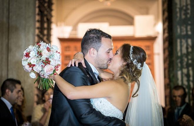 Fotos imprescindibles en tu álbum de boda: El beso