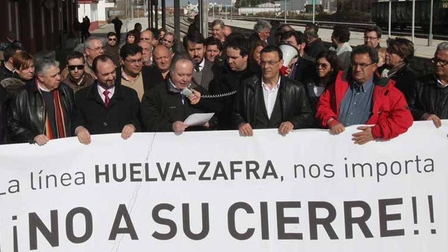 El Gobierno retrasa 20 días el cierre parcial de la línea Huelva-Zafra
