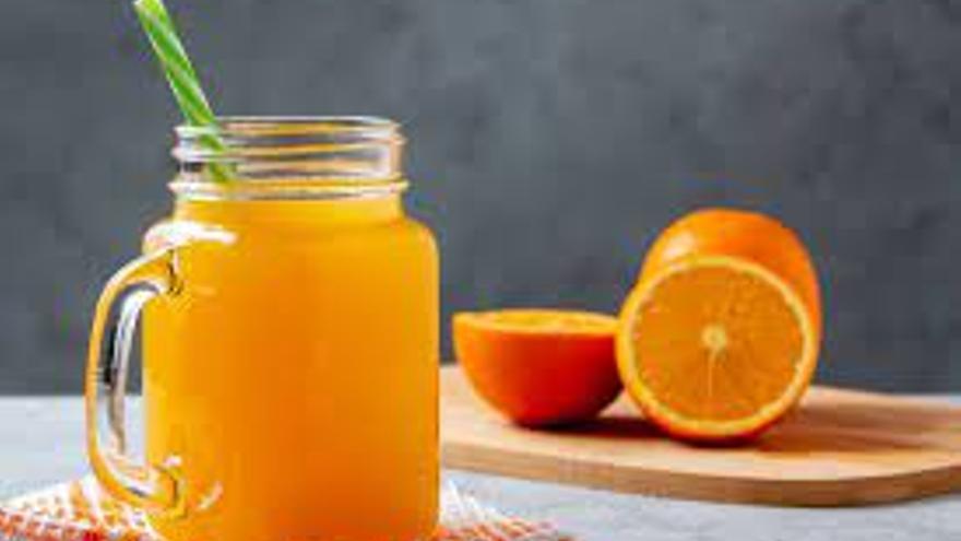Los beneficios de tomar un zumo de naranja todos los días