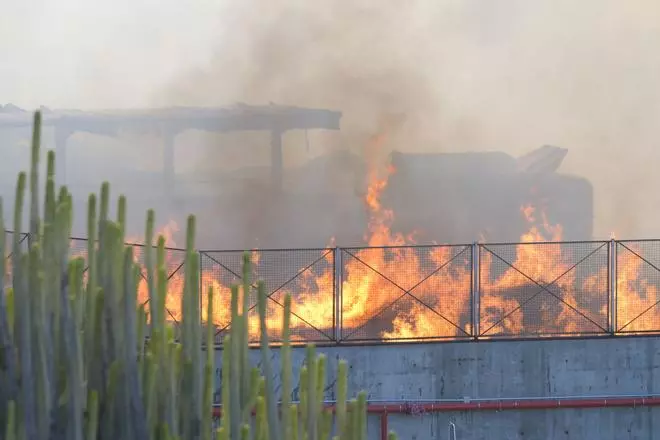 El incendio en el vertedero de Juan Grande, en imágenes