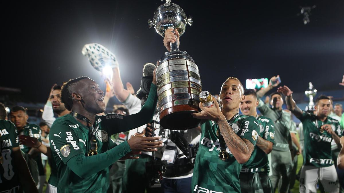 Los jugadores del Palmeiras, con la Libertadores.