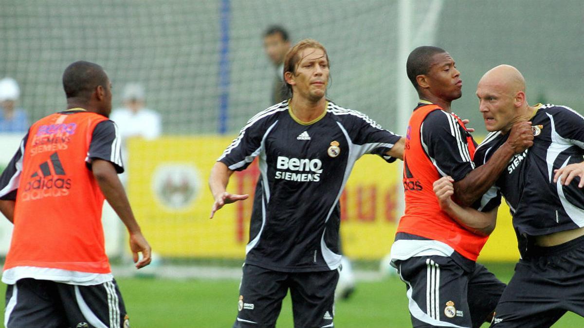 El día que tuvieron que separar a Gravesen de Robinho para que no se liasen a mamporros.