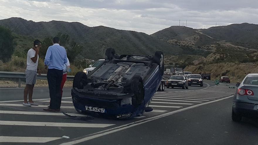 Así ha quedado el coche tras la colisión