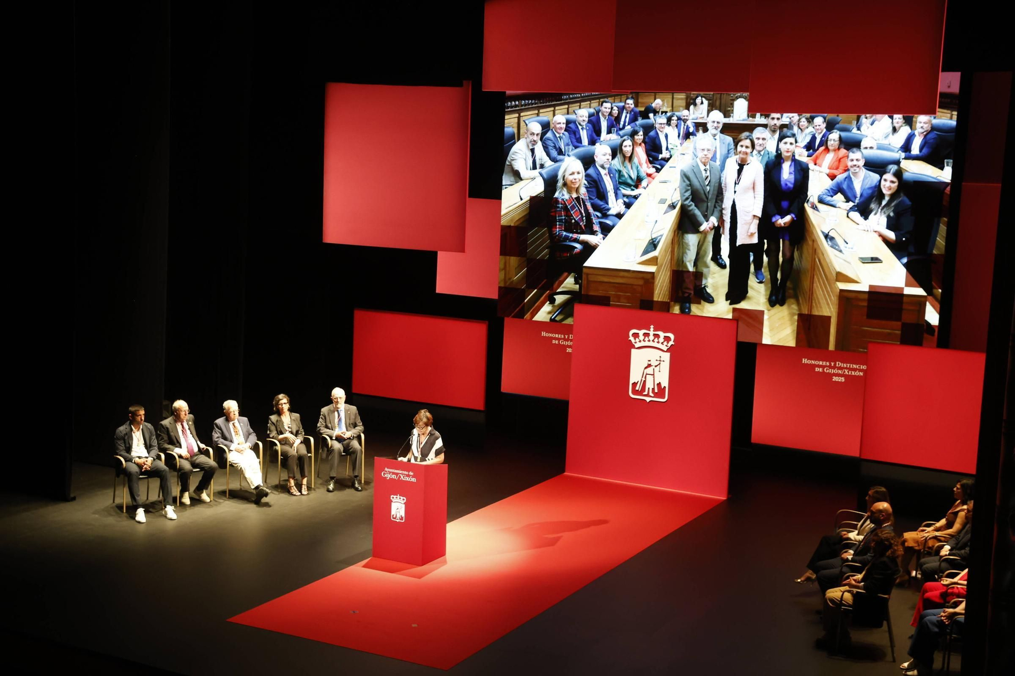 La entrega de medallas y distinciones de Gijón, en imágenes