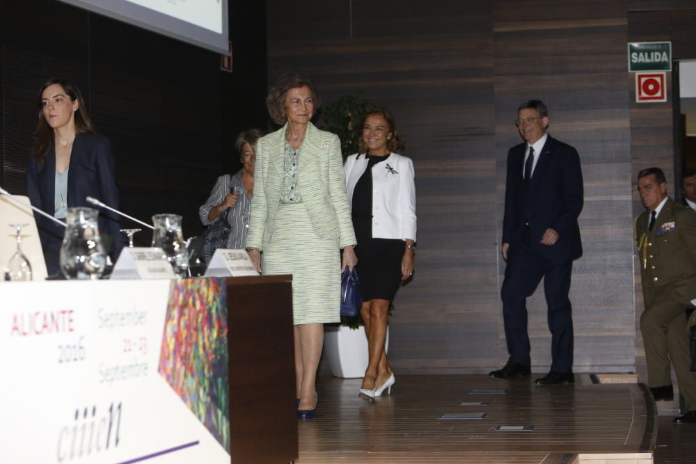 La reina Sofía preside el  IV Congreso Internacional de Enfermedades Neurodegeneratiavas en Alicante