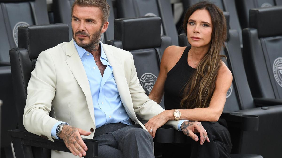 Por qué usar una máscara led para el rostro como hace Victoria Beckham