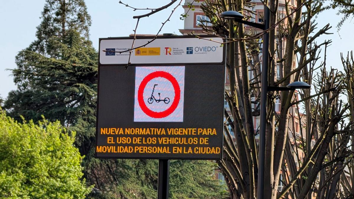 Aviso a los conductores ovetenses tras el anuncio en los paneles: la multa de 200 euros que van a recibir por no llevar el  el elemento de seguridad obligatorio