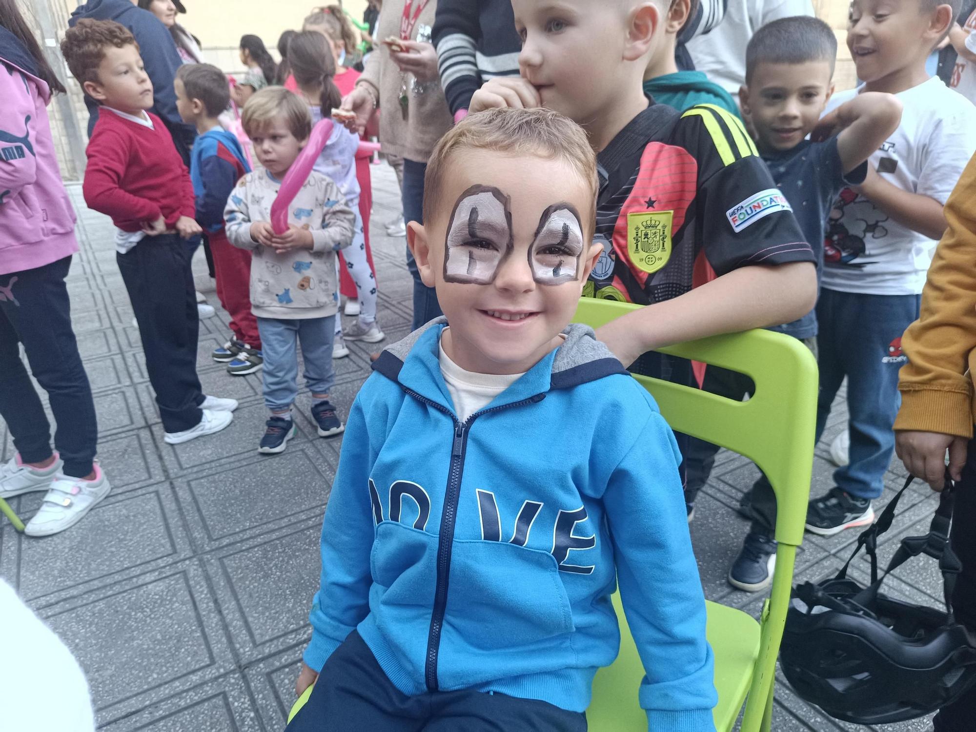Tutti Gus, en Lugo de Llanera, cumple 11 años repartiendo chuches e ilusiones