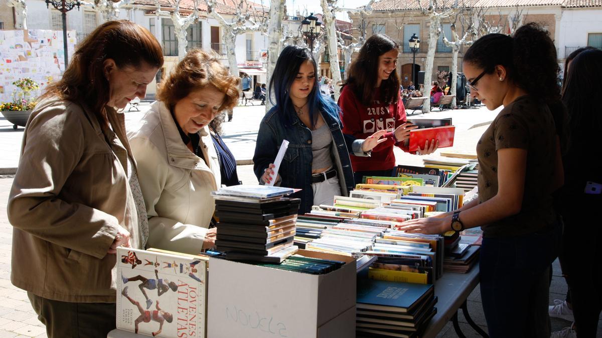 FERIA DEL LIBRO FUENTESAUCO