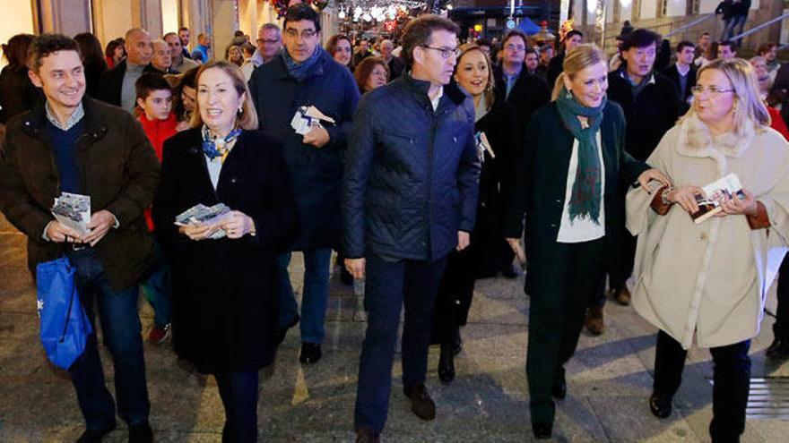 La ministra de Fomento, junto a Feijóo y Cifuentes // MG BREA