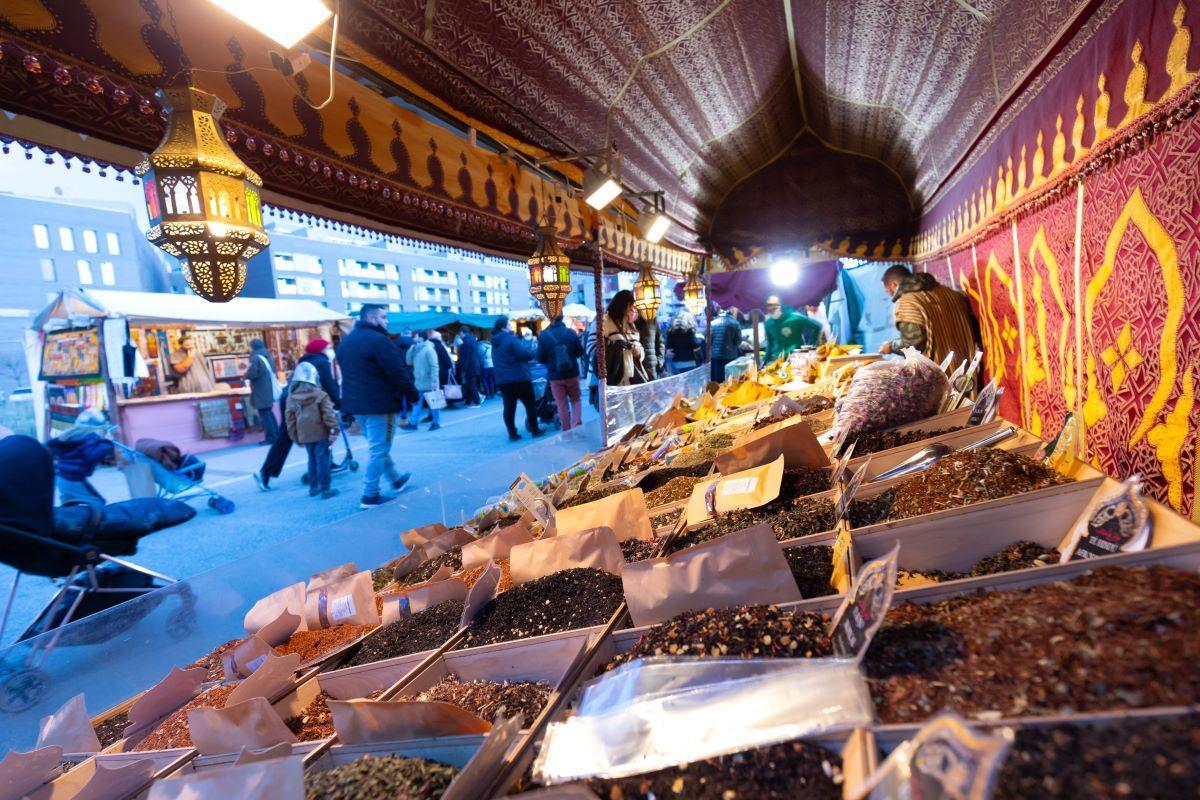 Una parada de especias en el Mercado Medieval de Vic
