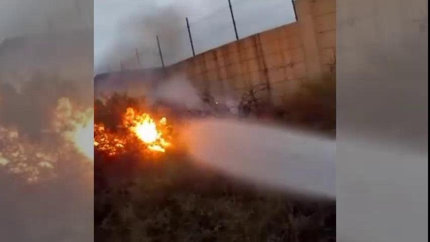 Extinguen un incendio en Lomo la Plana, en Siete Palmas