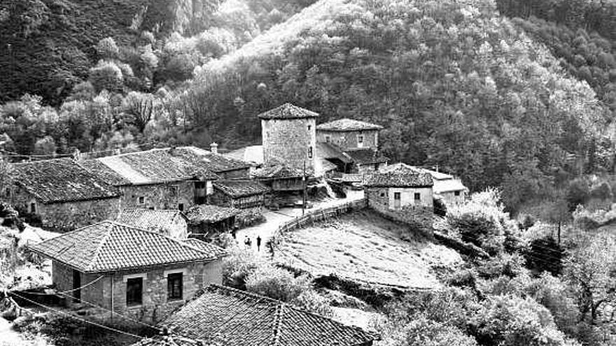 Panorámica del núcleo proacín de Bandujo.